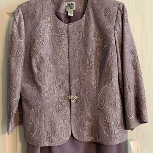 Woman’s 2 piece dress